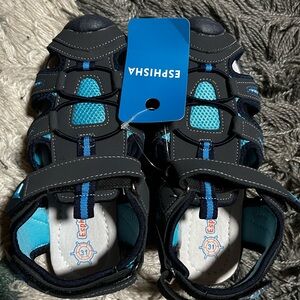 BRAND NEW Boys Esphisha Water Sandals Size 12